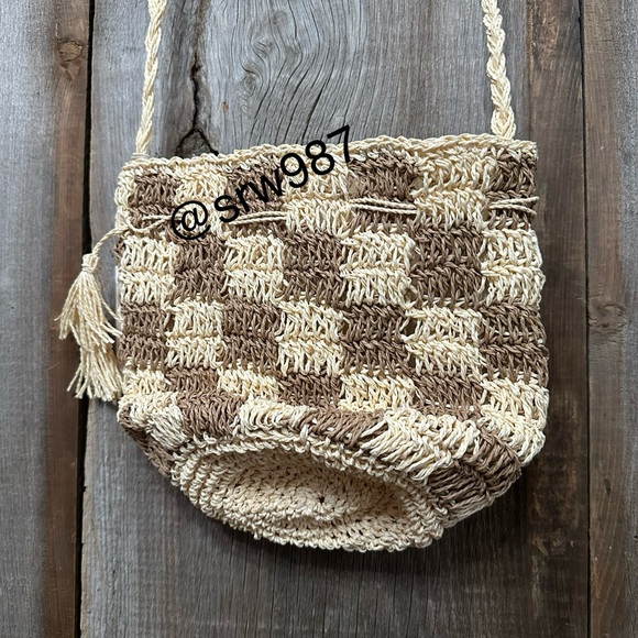 Lu & Elle The Sundrift Tassel Bucket Bag Handwoven Natural Tones Checkered - Picture 5 of 17